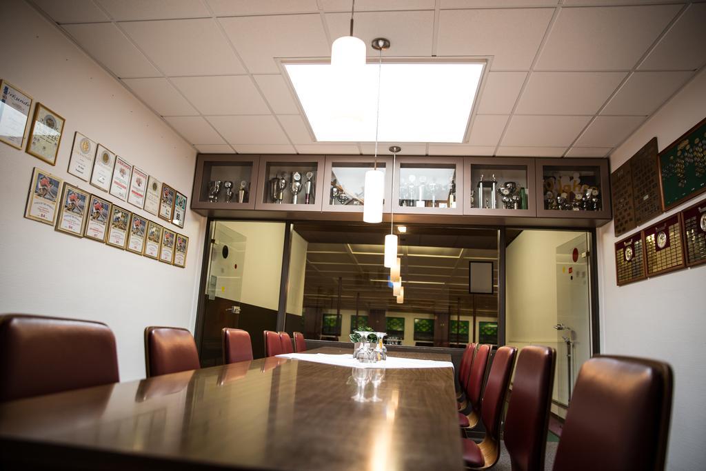 Hotel Ostfriesen Hof Leer Extérieur photo