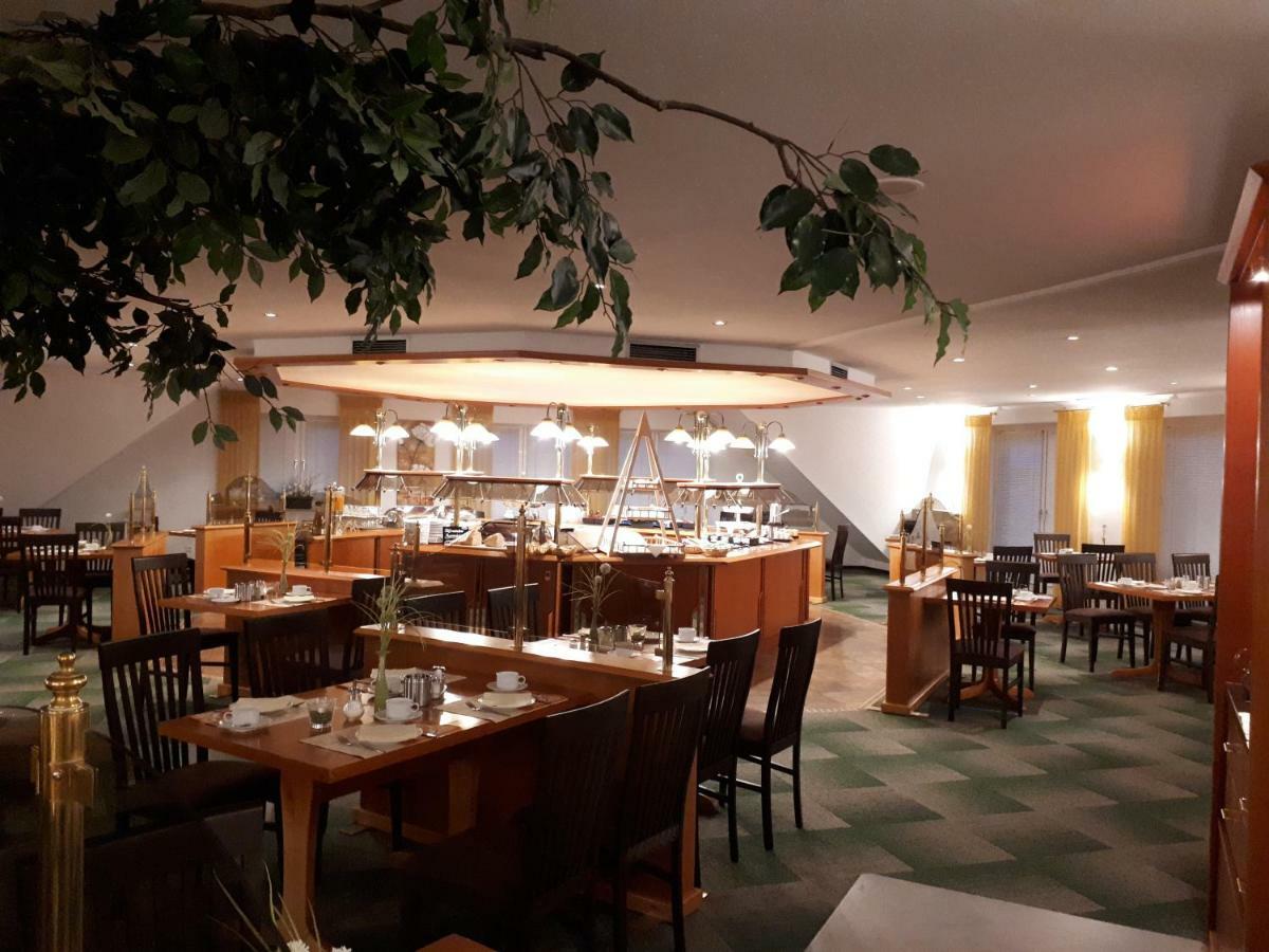 Hotel Ostfriesen Hof Leer Extérieur photo