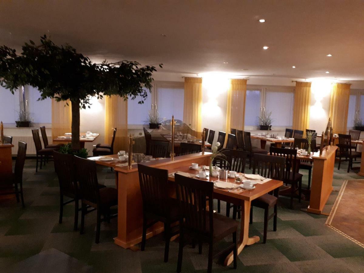 Hotel Ostfriesen Hof Leer Extérieur photo