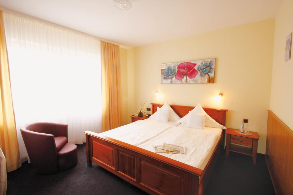Hotel Ostfriesen Hof Leer Chambre photo